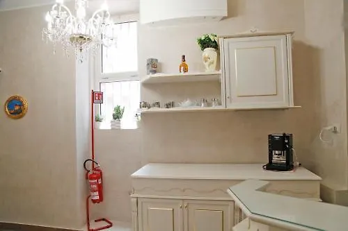 Partenopeo * Nápoles