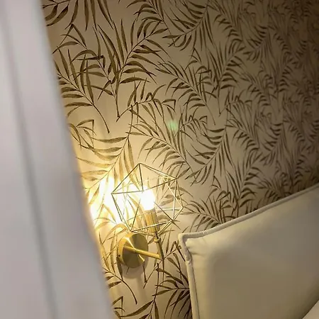 Partenopeo Szálloda *